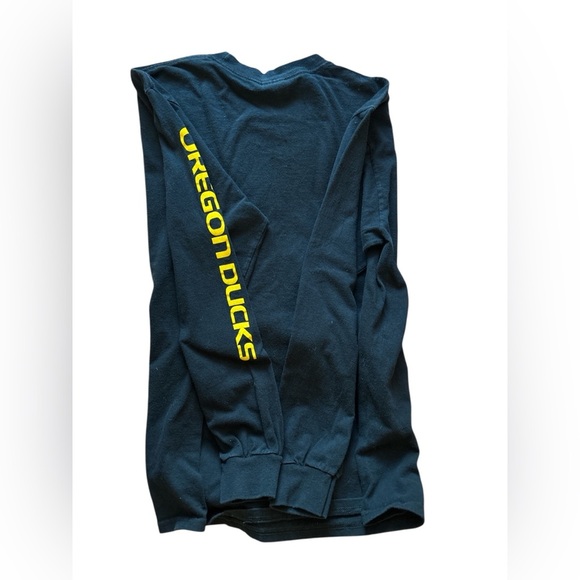 Oregon Ducks Navy Blue Long Sleeve T-Shirt with logo. In new condition, Size L - Picture 5 of 7